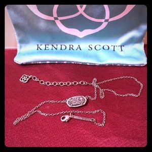 Kendra Scott necklace